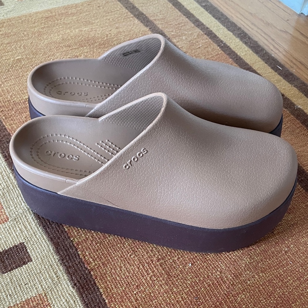 CROCS Women's Brown Platform Clogs